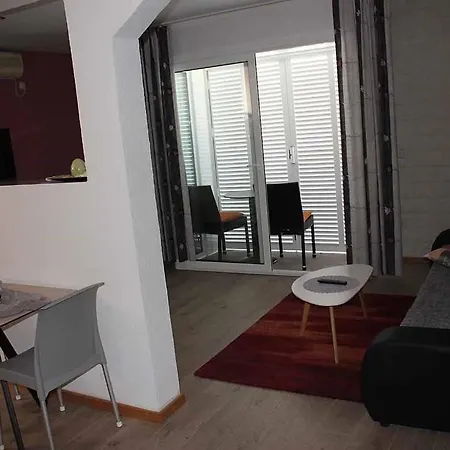 Five Complex In Guest house