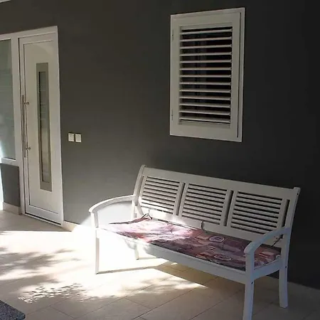 Guest house Five Complex In Makarska